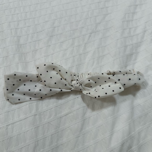 Polka dot white hair band with bow - Picture 2 of 2